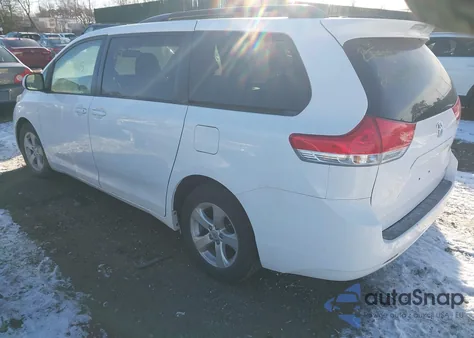 2013 Toyota Sienna Le V6 8 Passenger из США, поврежденный, VIN 5TDKK3DC5DS306218